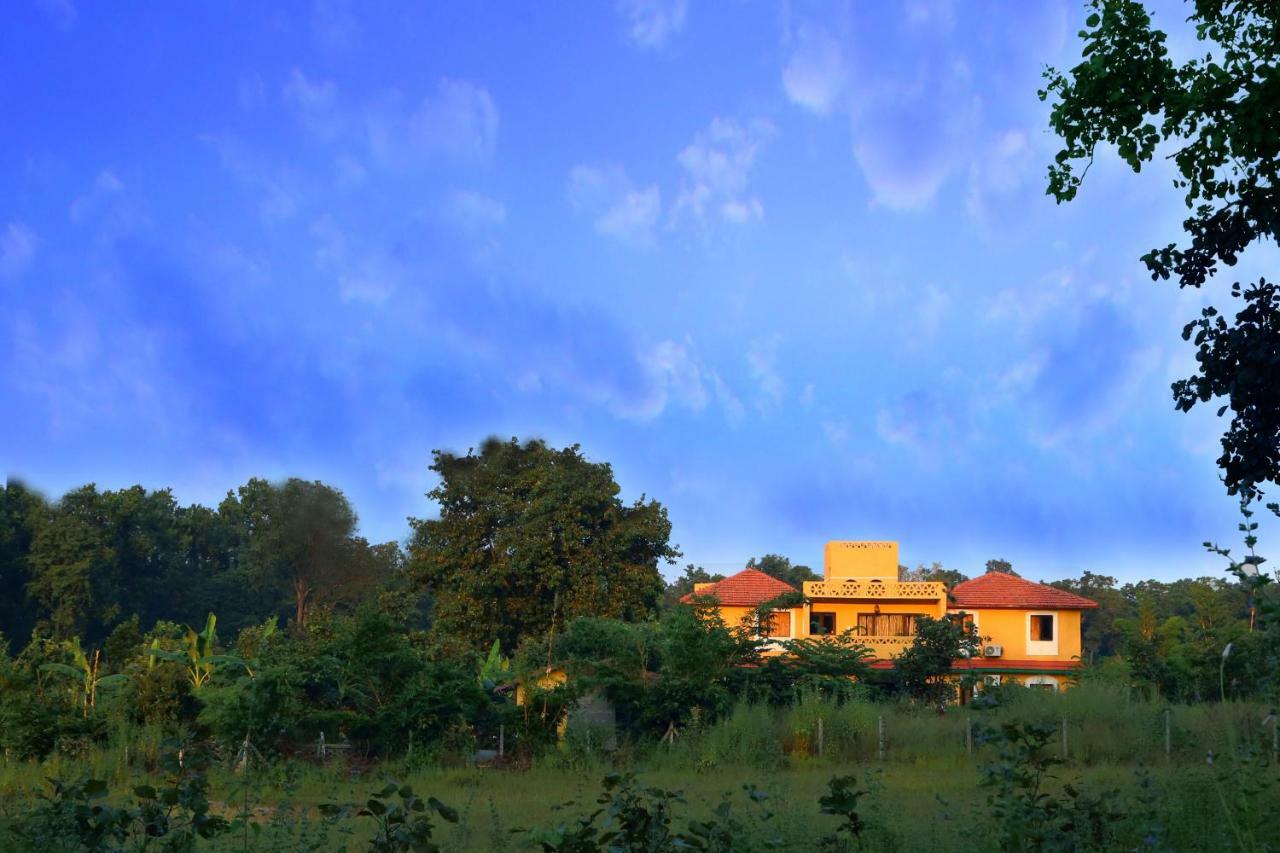 Courtyard House Hotel Kānha Buitenkant foto
